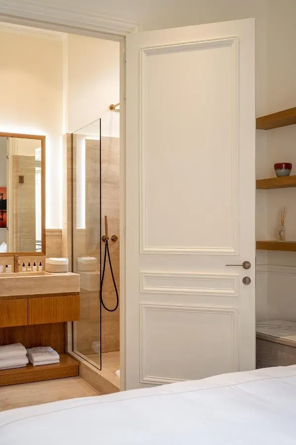 Appartement Avenue Montaigne - Paris Champs Elysees