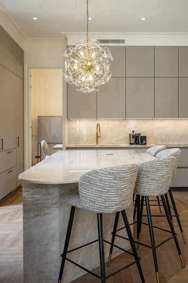Appartement Avenue Montaigne - Paris Champs Elysees France