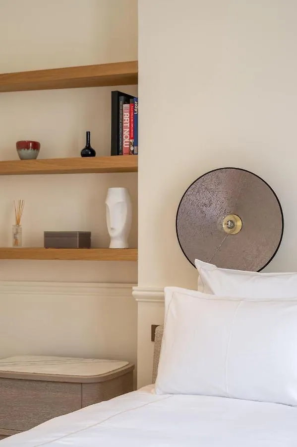 Apartment Appartement Avenue Montaigne - Paris Champs Elysees