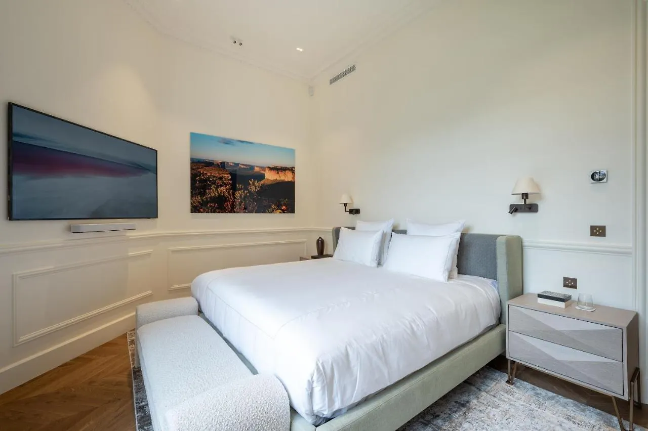 Appartement Avenue Montaigne - Paris Champs Elysees 0*,