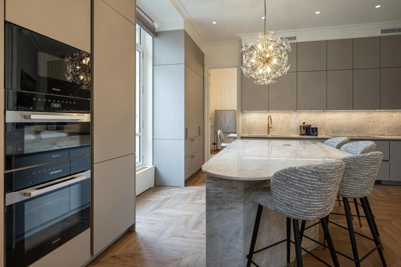 Apartment Appartement Avenue Montaigne - Paris Champs Elysees