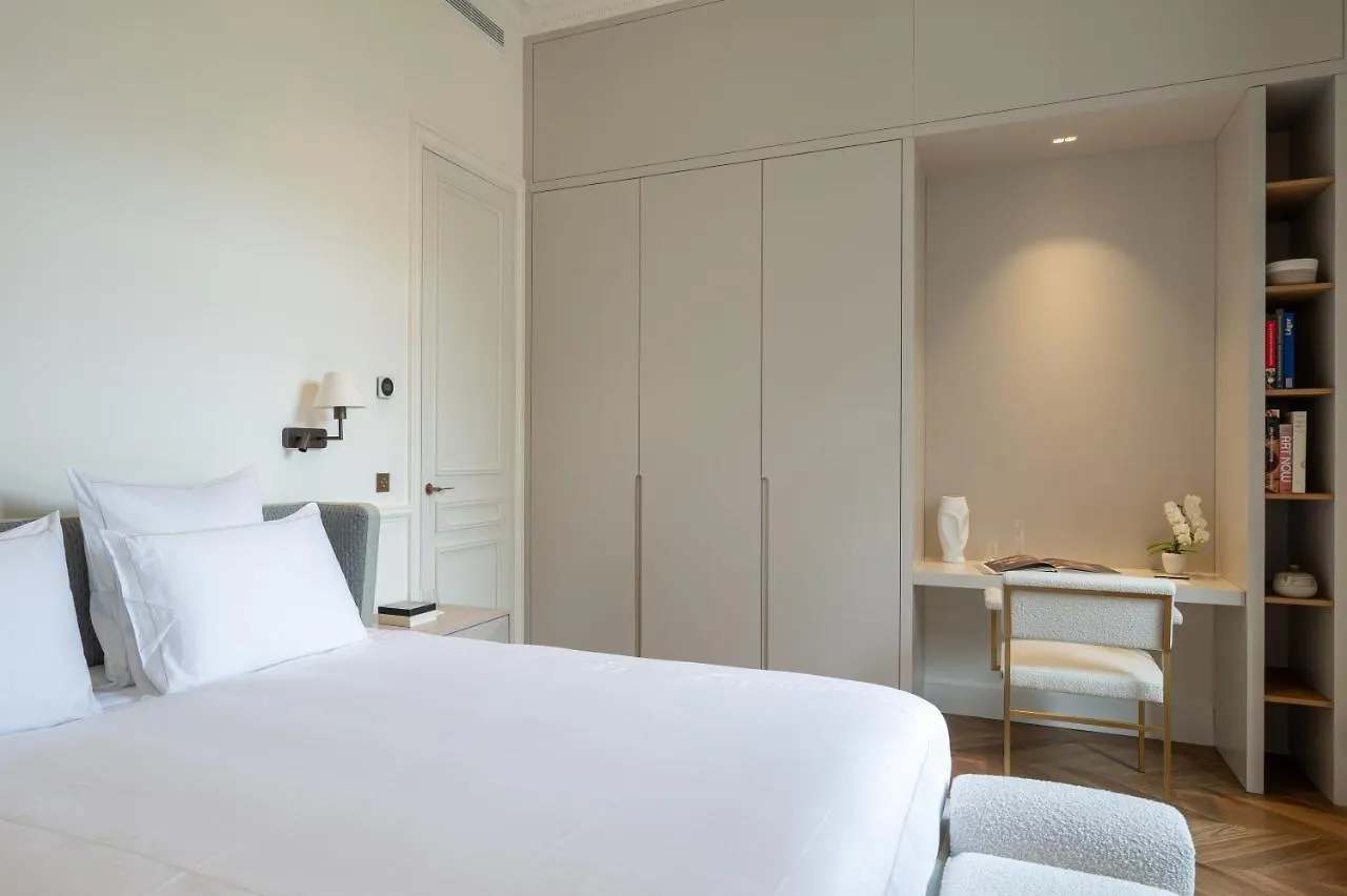 Apartment Appartement Avenue Montaigne - Paris Champs Elysees
