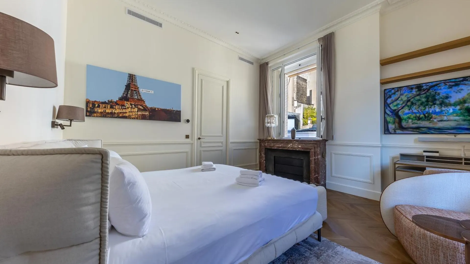 Apartment Appartement Avenue Montaigne - Paris Champs Elysees France