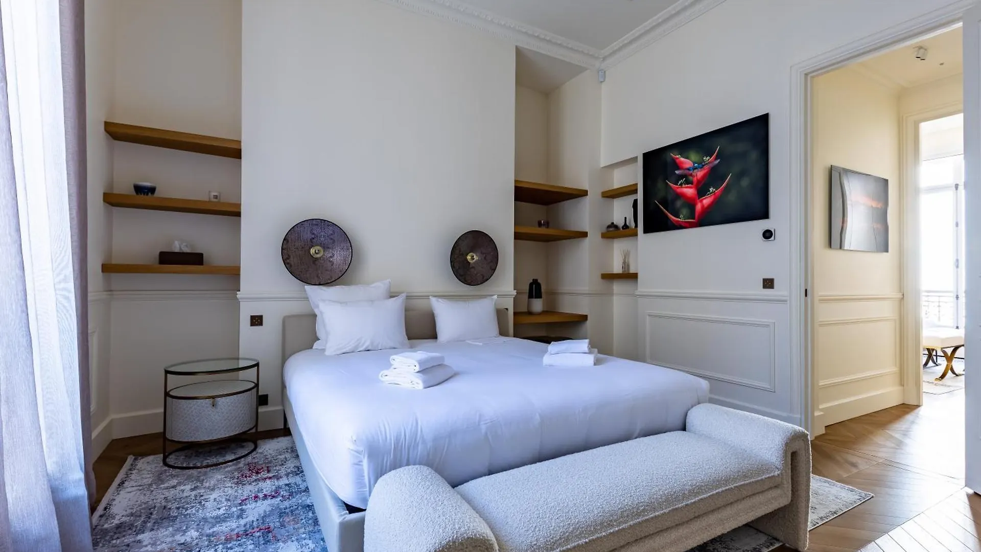 Appartement Avenue Montaigne - Paris Champs Elysees Apartment