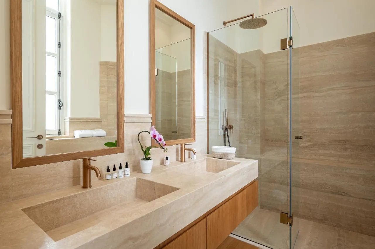 Appartement Avenue Montaigne - Paris Champs Elysees