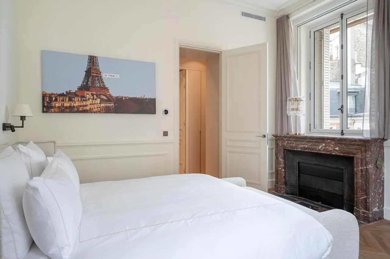 Appartement Avenue Montaigne - Paris Champs Elysees