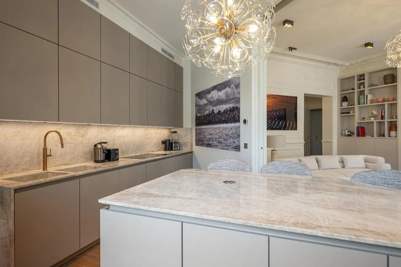 Appartement Avenue Montaigne - Paris Champs Elysees شقة